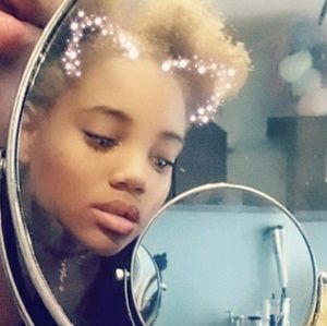 Meet your Posher, Edna